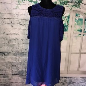 GALE COLD SHOULDER SHIFT DRESS